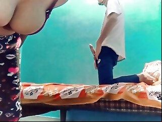blowjob Bhabi ne dewar ko sadi se pehle sex karna sikhaya xxx soniya  amateur asian